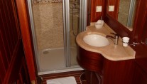 Zephyria II - bathroom